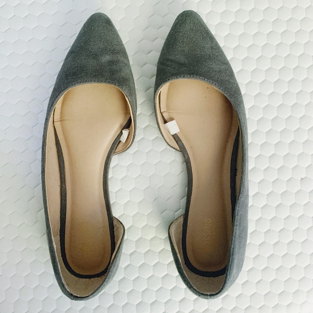 Mossimo Mohana Grey Flats